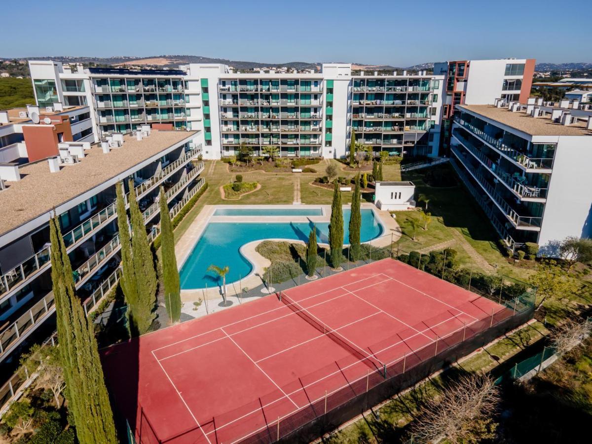 Superbe Appartement Spacieux Avec Terrasse Vue Piscine 빌라모라 외부 사진