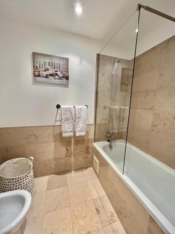 Superbe Appartement Spacieux Avec Terrasse Vue Piscine 빌라모라 외부 사진